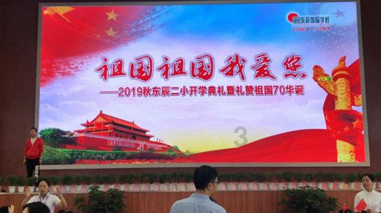 女子硬扛流感10天,两个肺都白了!医生提醒:有这些症状千万别拖及时就医